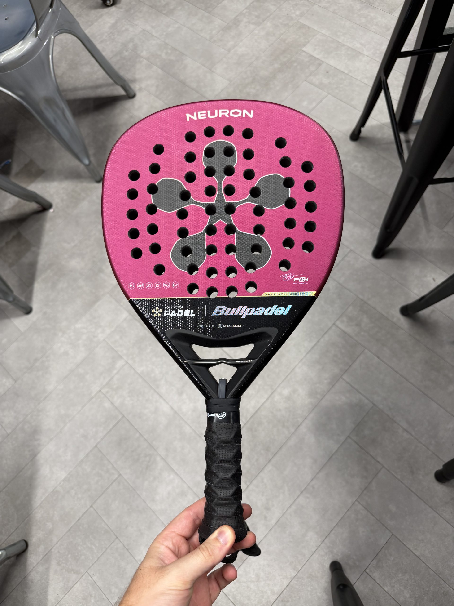 Bullpadel neuron